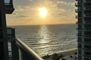Yoga mat on the sand at dawn, one of the sunrise yoga spots in Miami facing the Atlantic Ocean