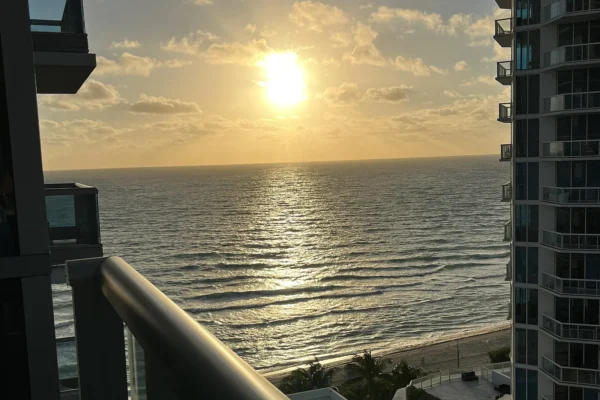 Yoga mat on the sand at dawn, one of the sunrise yoga spots in Miami facing the Atlantic Ocean